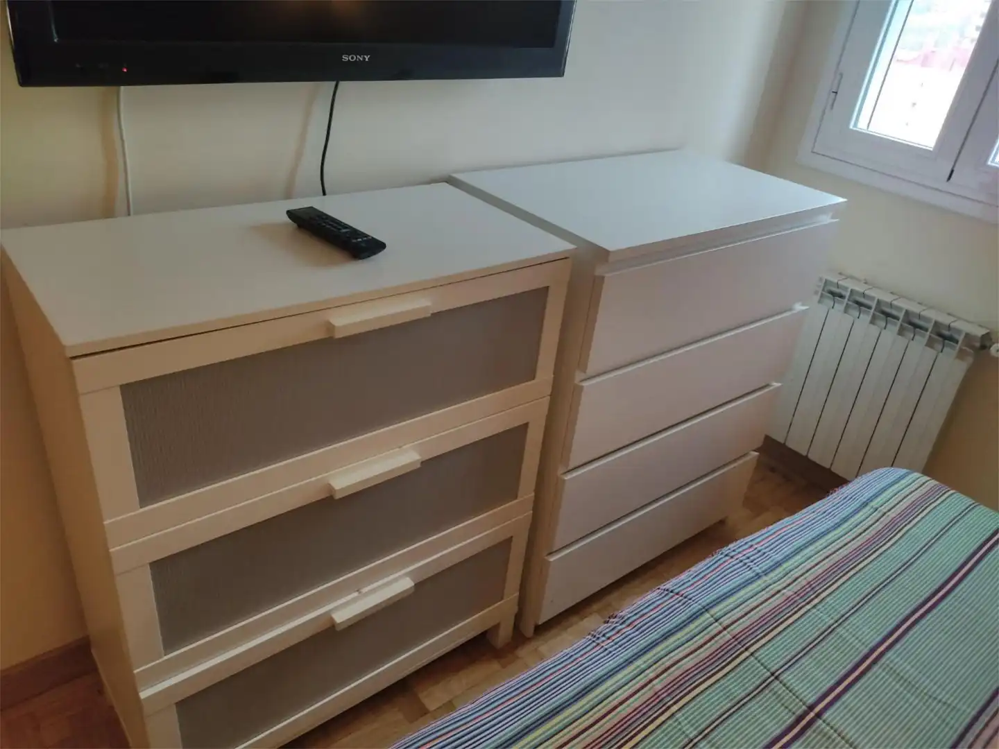Bedroom of Flat for share in Madrid  with Air Conditioner, Heating and Parquet flooring