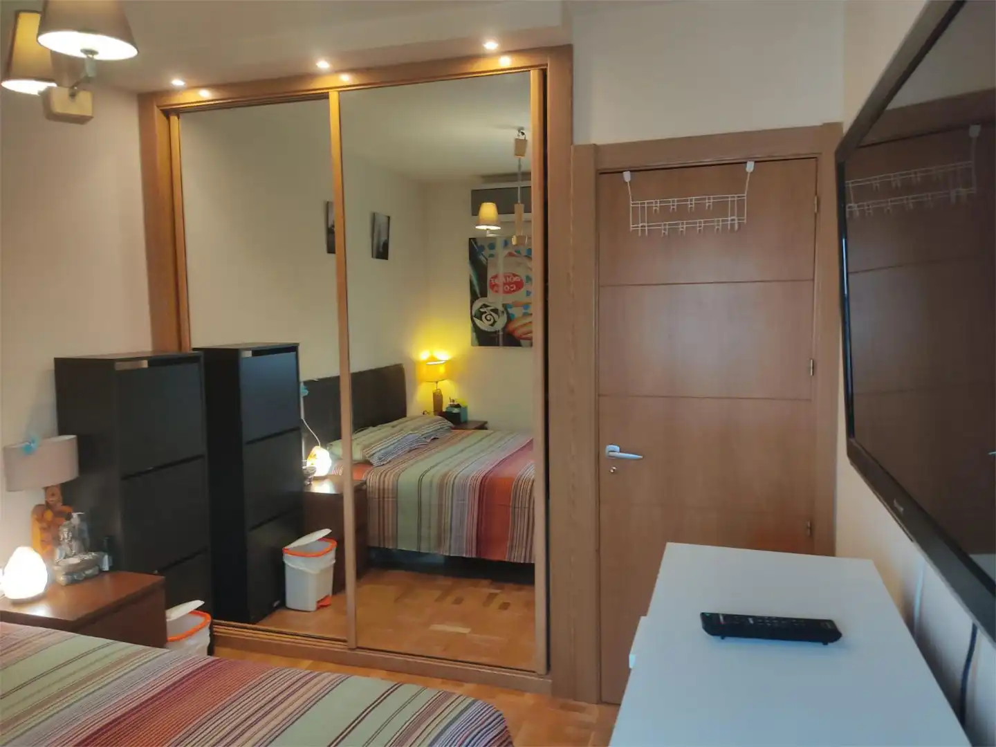 Bedroom of Flat for share in Madrid  with Air Conditioner, Heating and Parquet flooring