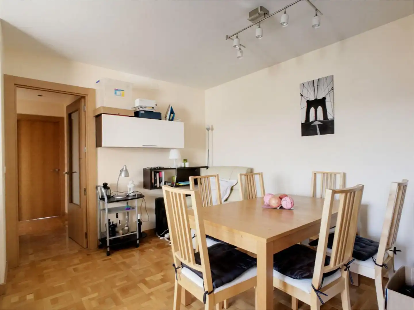 Dining room of Flat for share in Madrid  with Air Conditioner, Heating and Parquet flooring