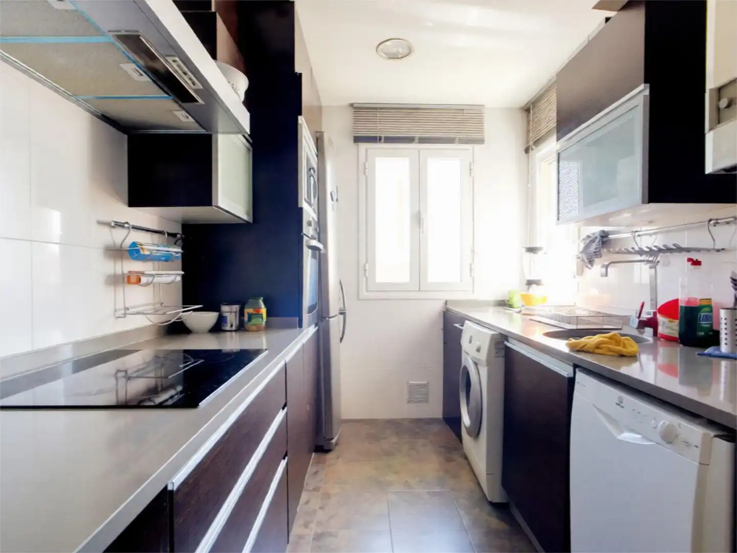 Kitchen of Flat for share in Madrid  with Air Conditioner, Heating and Parquet flooring