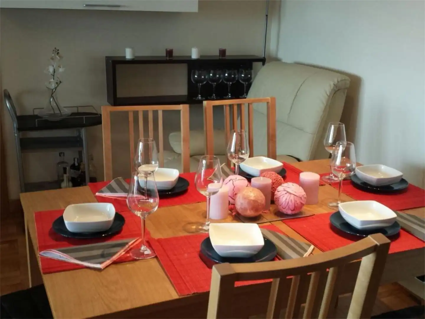 Dining room of Flat for share in Madrid  with Air Conditioner, Heating and Parquet flooring