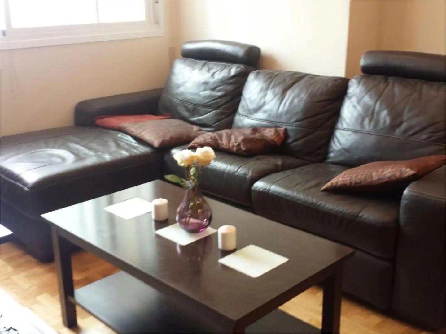 Living room of Flat for share in Madrid  with Air Conditioner, Heating and Parquet flooring