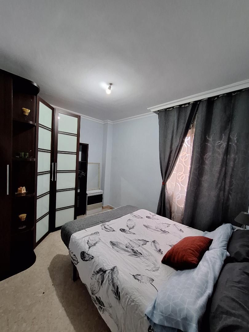 Dormitori de Pis per a compartir en Badajoz Capital amb Terrassa, Traster i Moblat