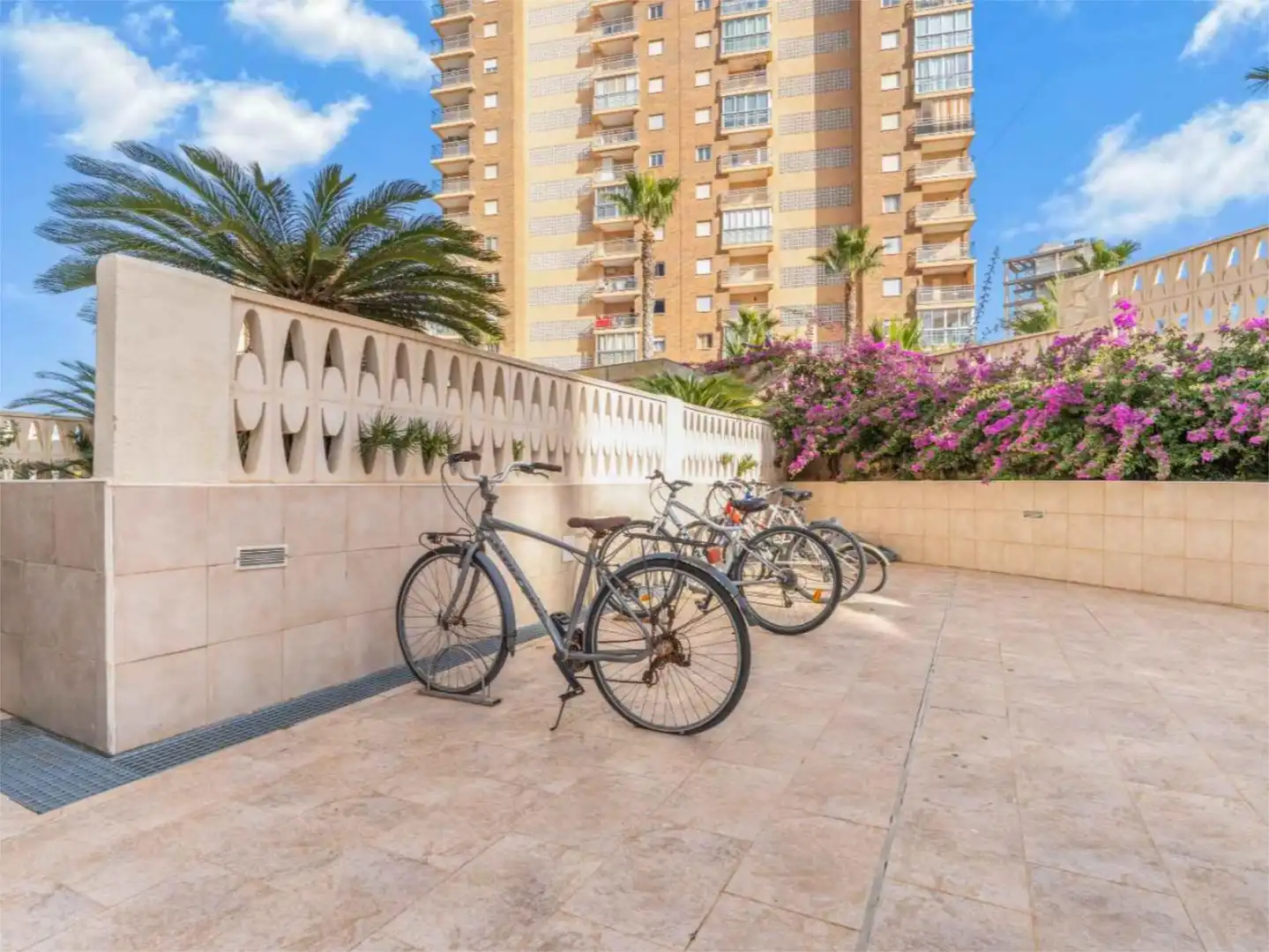 Wohnung zur Miete in Calle Gibraltar, 3, Puerto Außenansicht von Wohnung zur Miete in Calpe / Calp mit Klimaanlage, Heizung und Terrasse