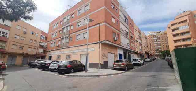 Local comercial en Alquiler en Barrio Alto - San Félix