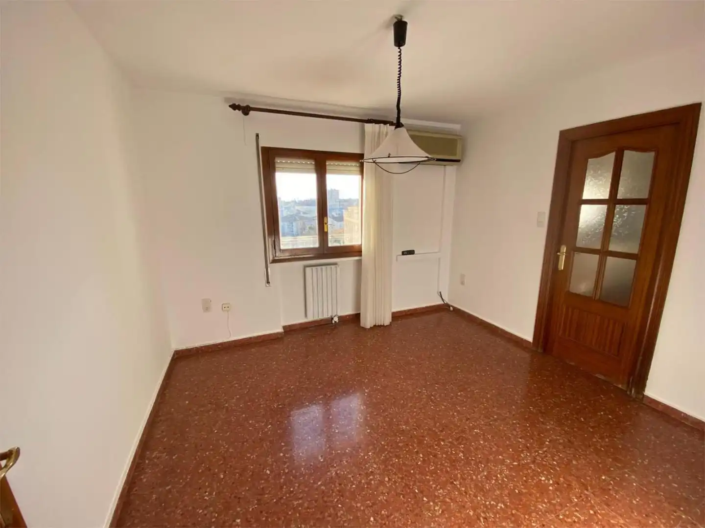 Wohnung zum Verkauf in Calle Valentín Carderera, 1, Casco Antiguo Schlafzimmer von Wohnung zum Verkauf in Huesca mit Klimaanlage, Heizung und Terrasse