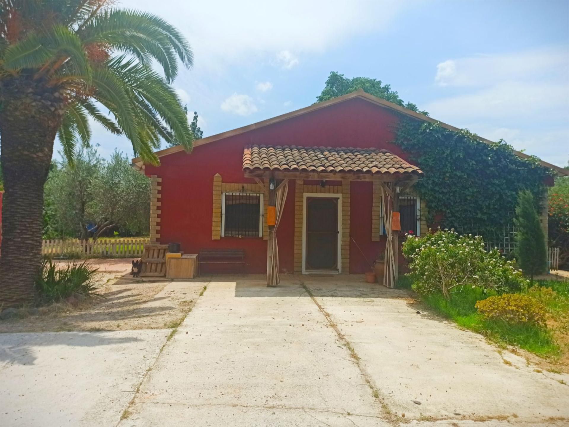 Exterior view of House or chalet for sale in Carmona  with Air Conditioner and Swimming Pool