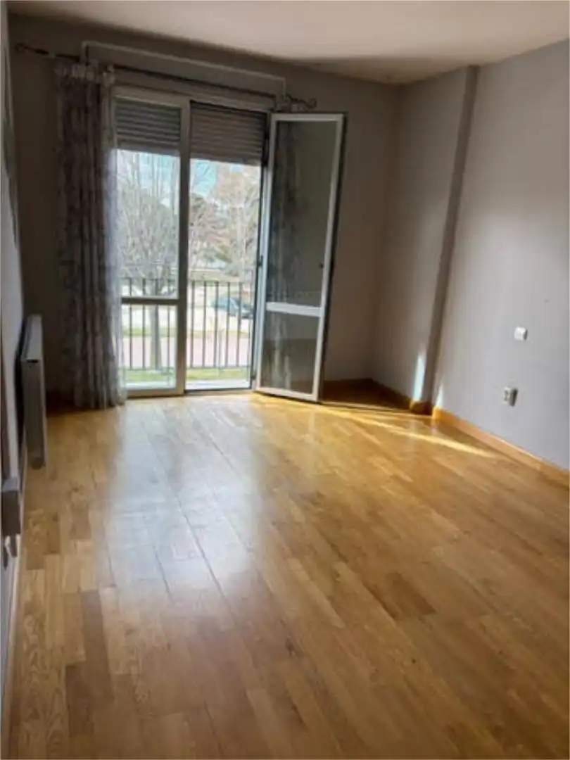 Habitación de Casa adosada en venta en Arévalo con Calefacción, Jardín privado y Terraza