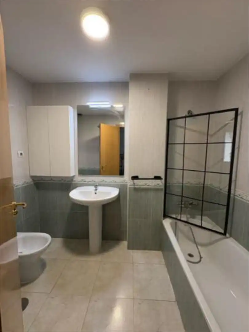 Baño de Casa adosada en venta en Arévalo con Calefacción, Jardín privado y Terraza