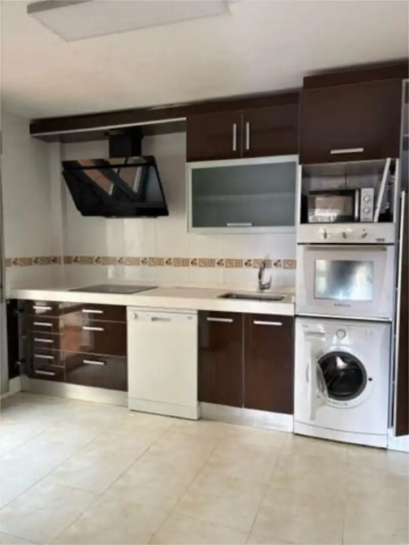 Cocina de Casa adosada en venta en Arévalo con Calefacción, Jardín privado y Terraza