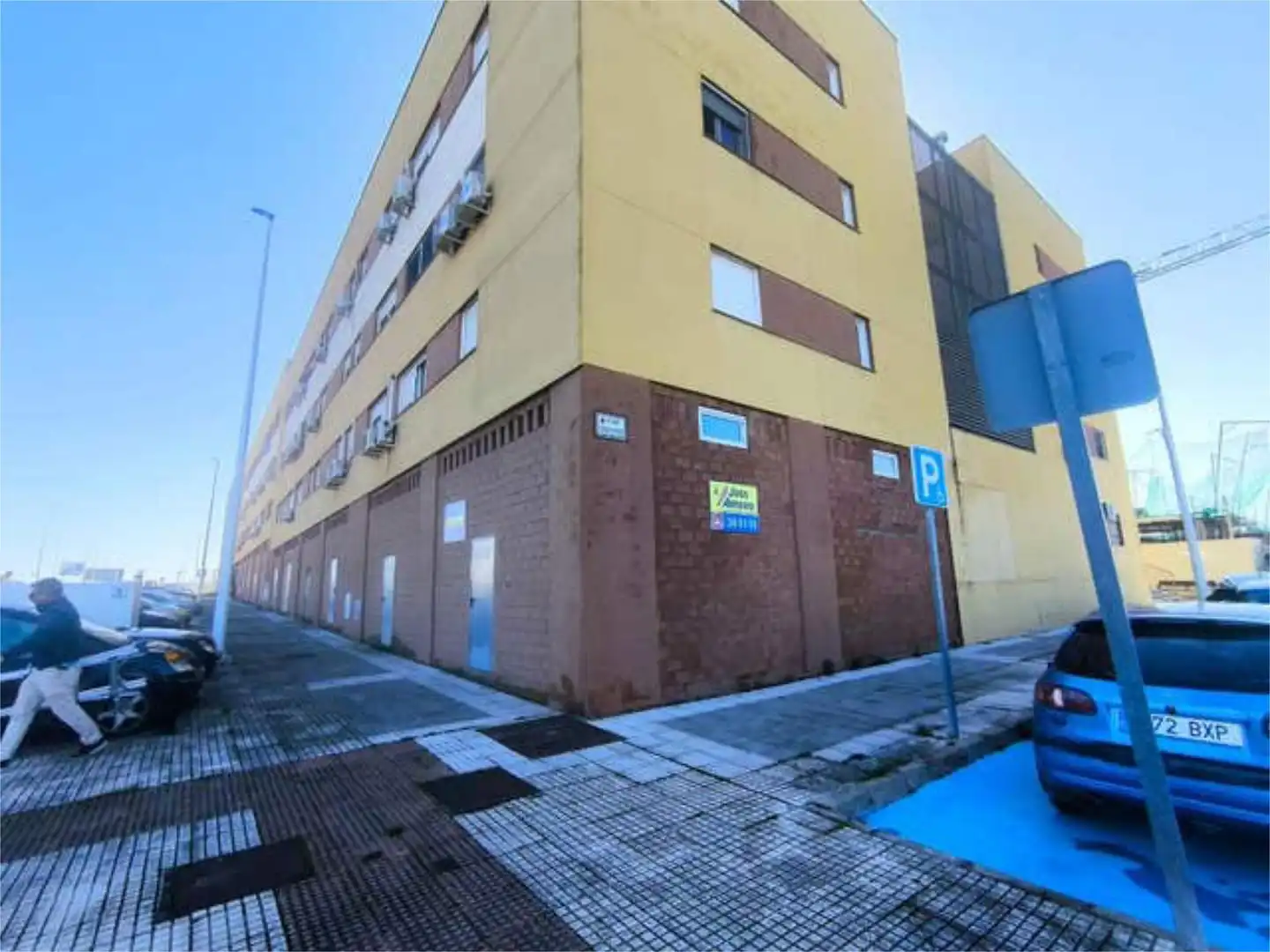 Commercial properties for rent in Norte Parking of Commercial properties for rent in Mérida