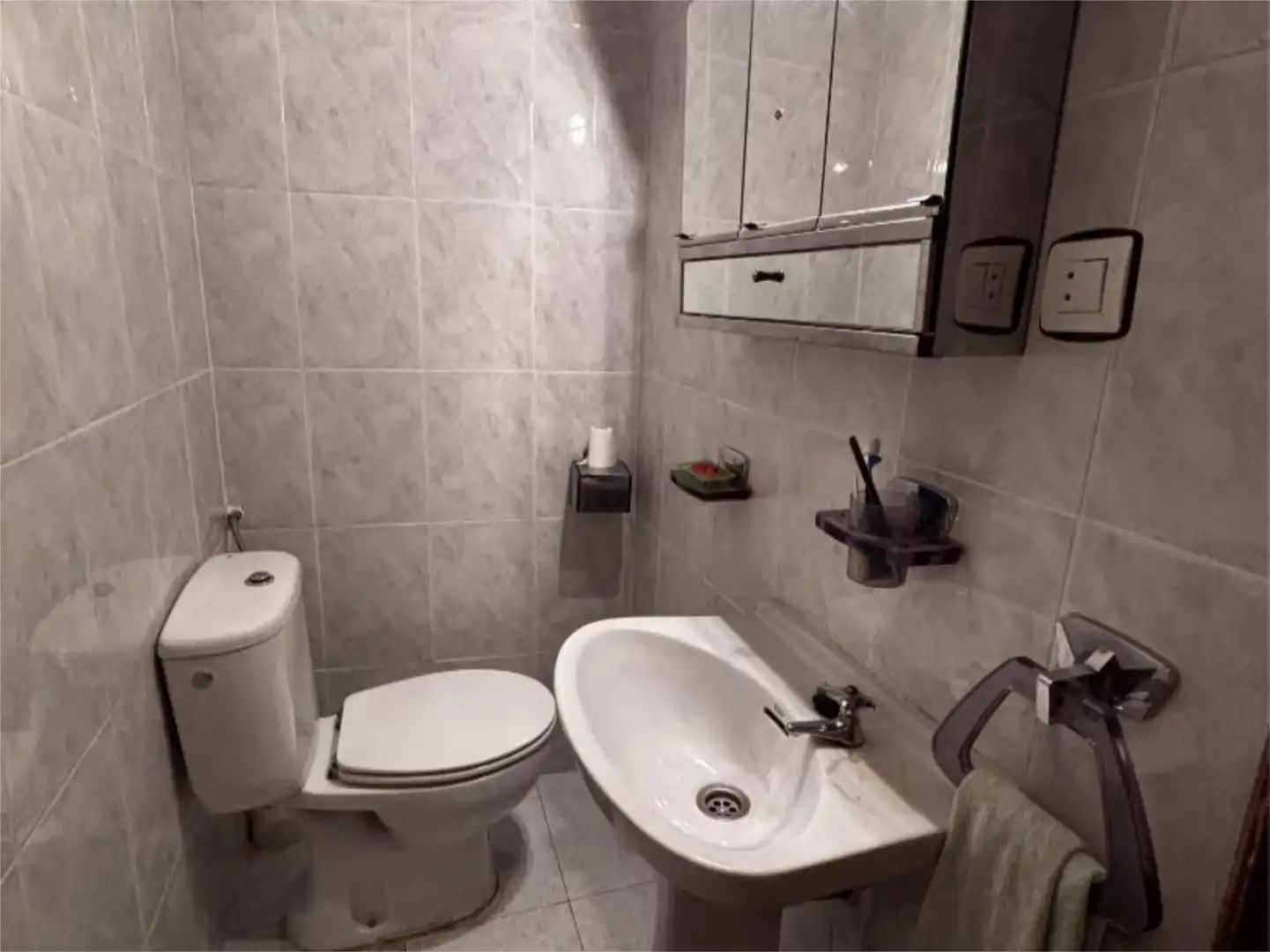 Piso en venta en Calle Colon, 99, Montehermoso Baño de Piso en venta en Montehermoso con Terraza, Trastero y Amueblado