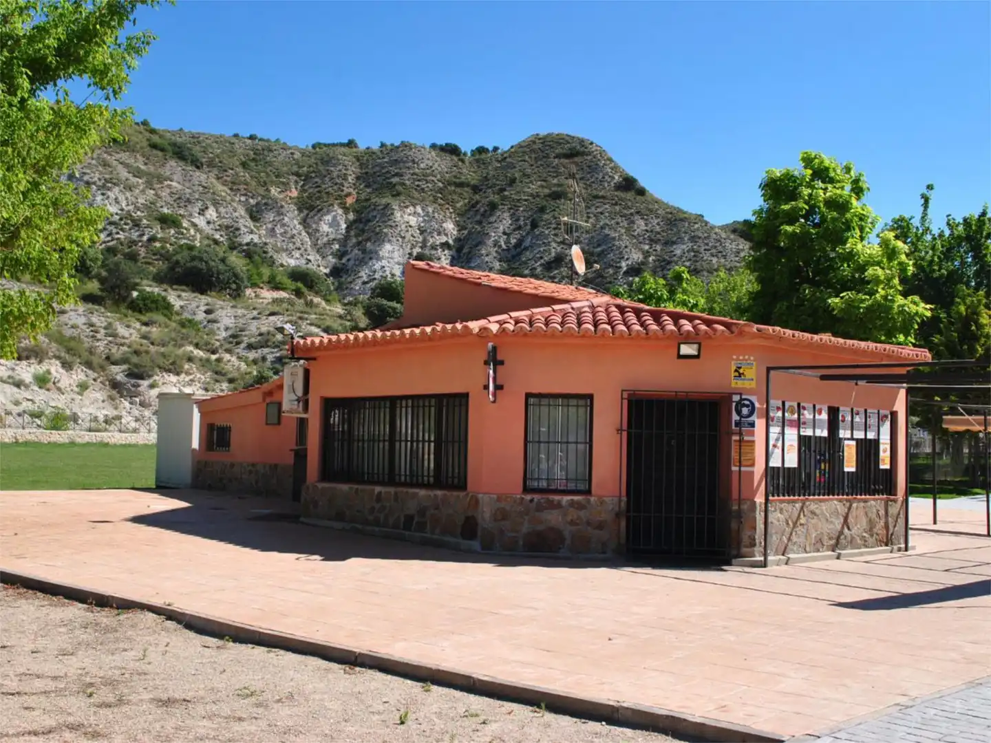 Piso en venta en Calle Cerezos, 18, Hontoba Piso en venta en Calle Cerezos, 18, Hontoba