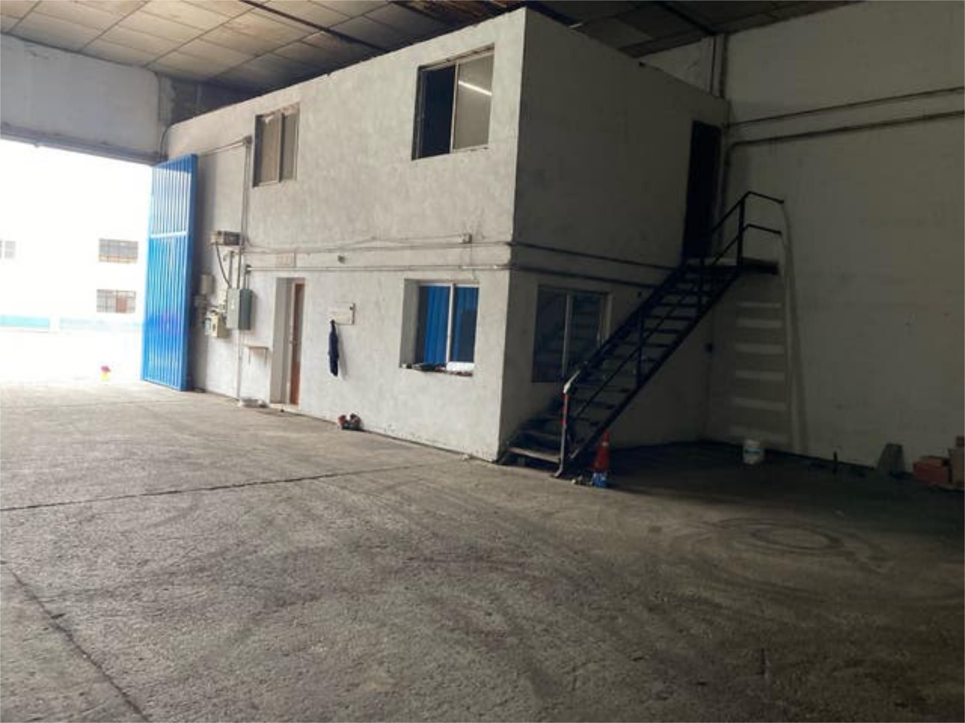 Vista exterior de Nau industrial de lloguer en Argamasilla de Calatrava