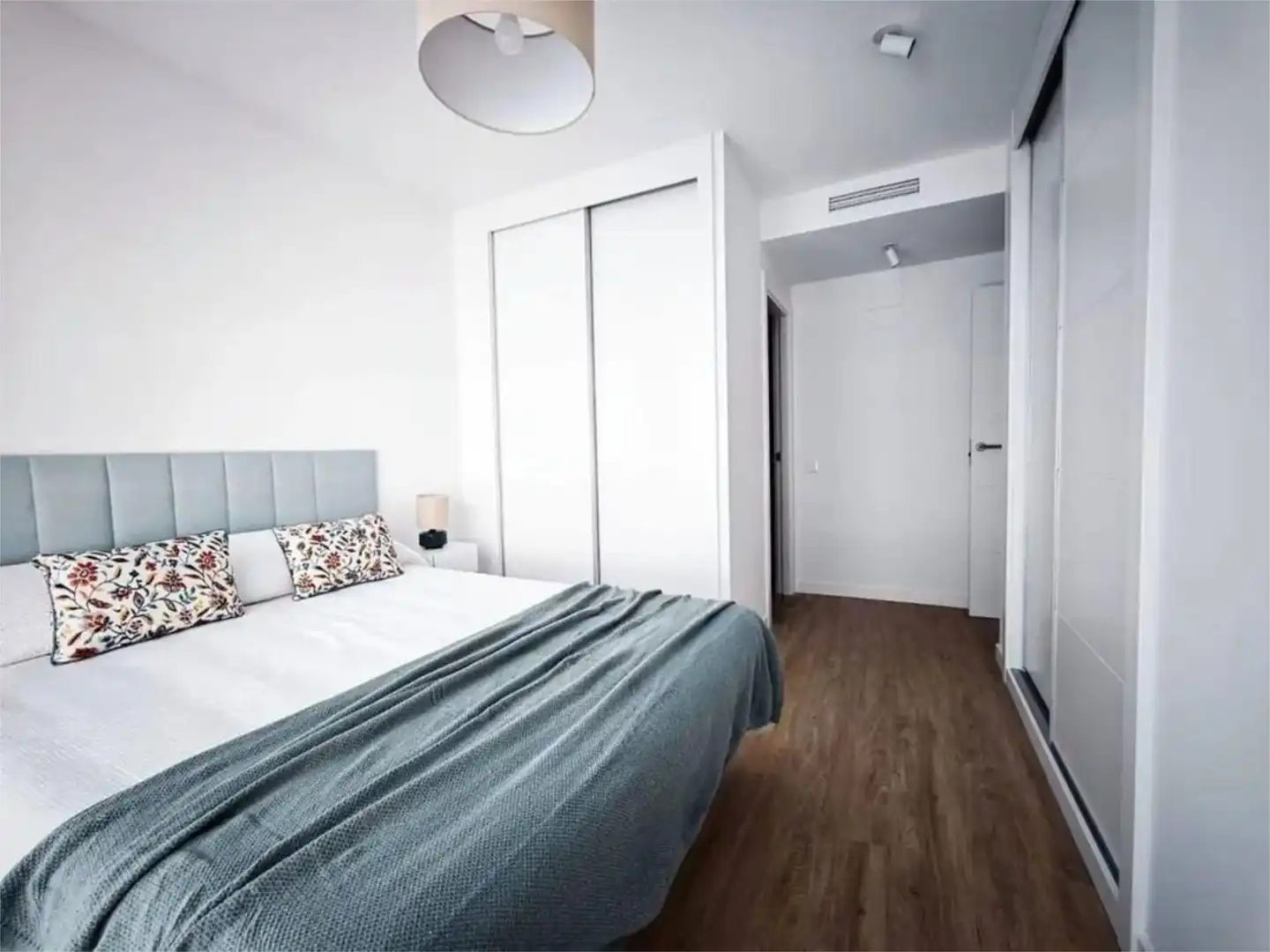 Room in Avenida Pintor Xavier Soler, 12, Garbinet - Parque de las Avenidas Bedroom of Apartments for share in Alicante / Alacant with Air Conditioner, Parquet flooring and Terrace