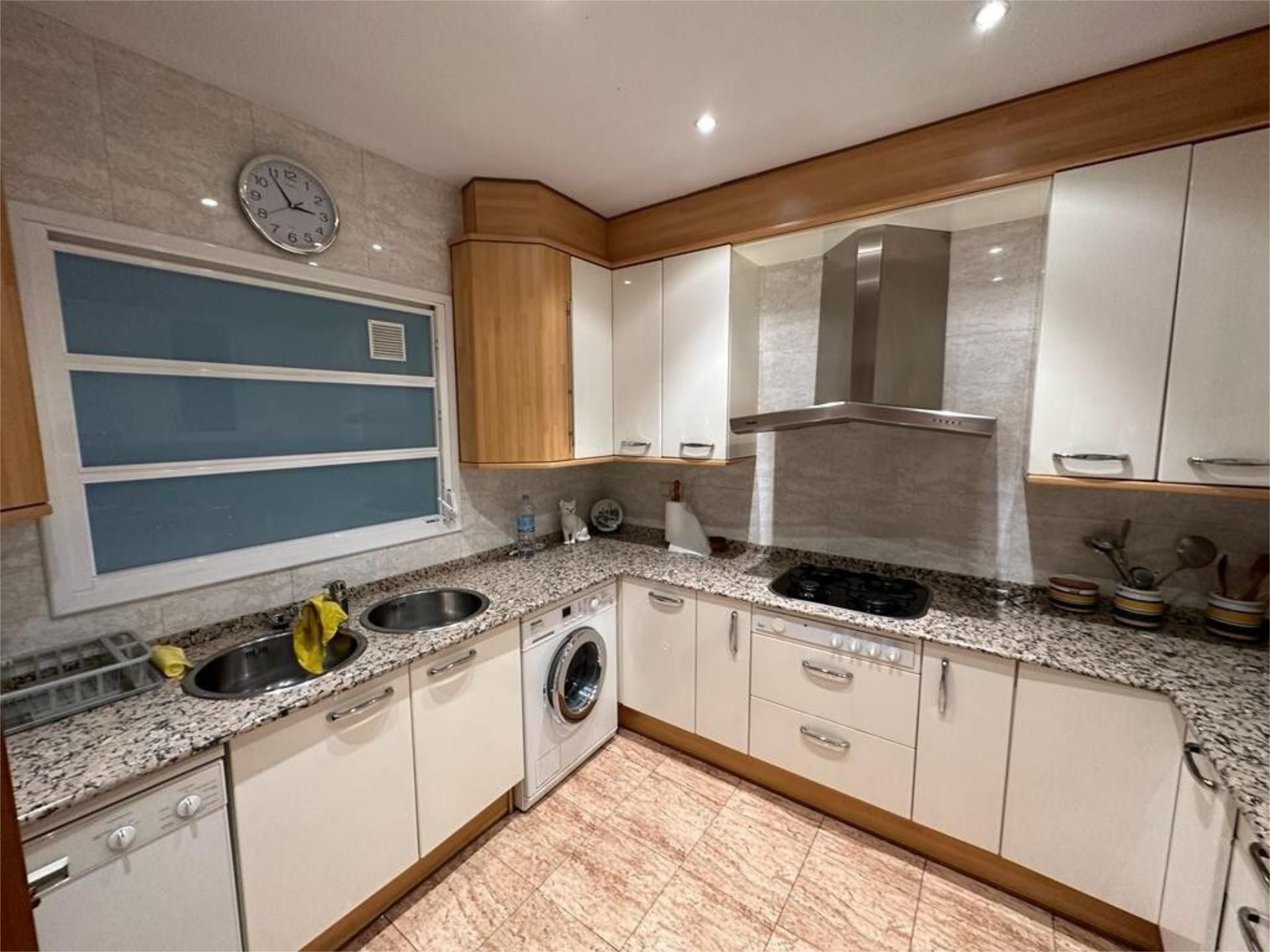 Kitchen of Flat for rent in Sabadell  with Air Conditioner, Heating and Parquet flooring