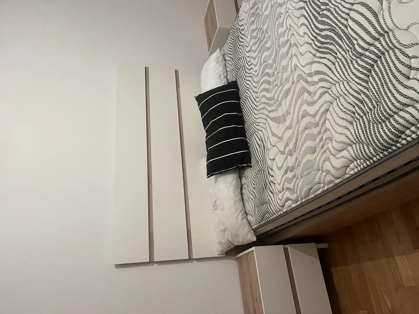 Schlafzimmer von Wohnung zur Miete in Valencia de Don Juan mit Parkett, Möbliert und Gemeinschaftsparkplatz