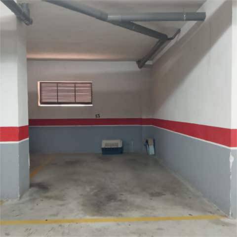 Garaje en Alquiler en Residencial Triana - Barrio Alto