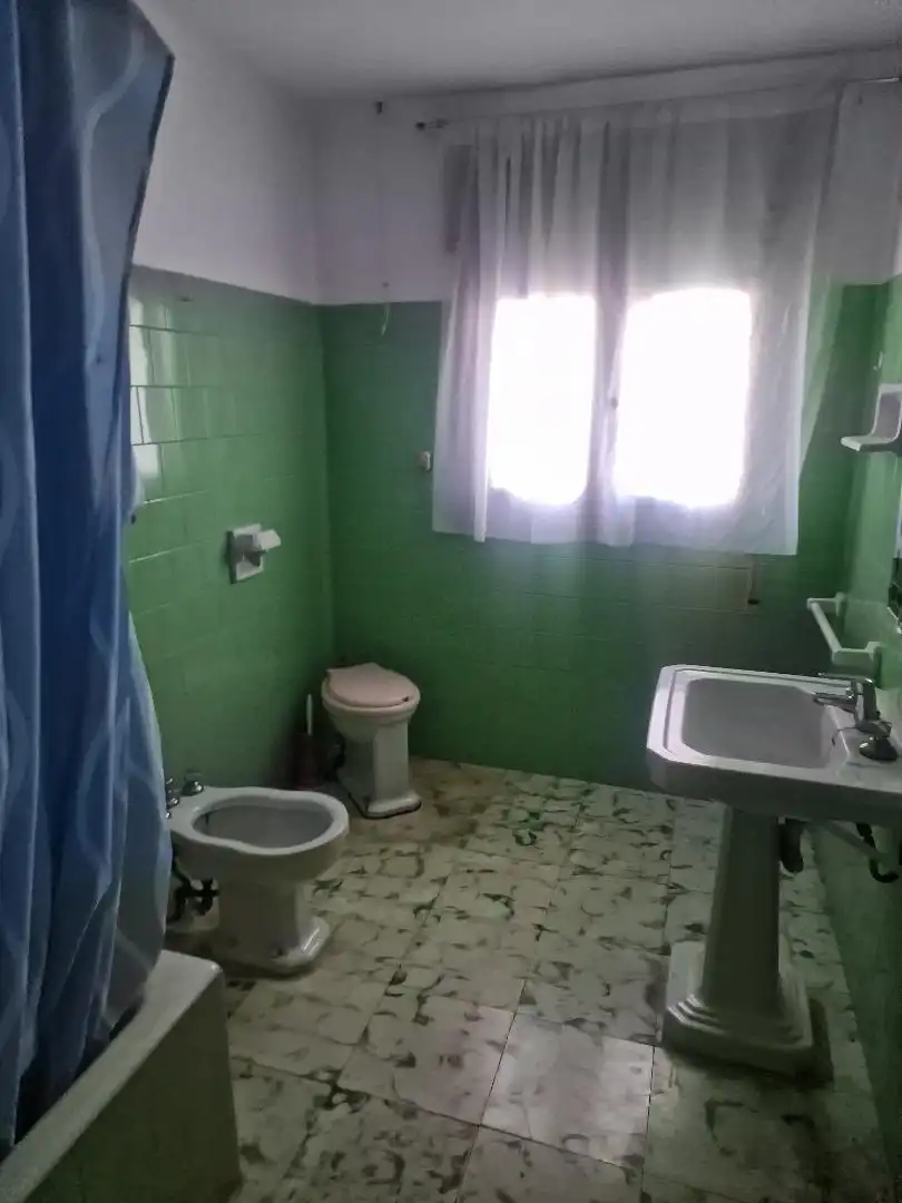 Casa adosada en venta en Avenida Doctor Fleming, 3, San Rafael del Río Baño de Casa adosada en venta en San Rafael del Río con Aire acondicionado, Jardín privado y Terraza