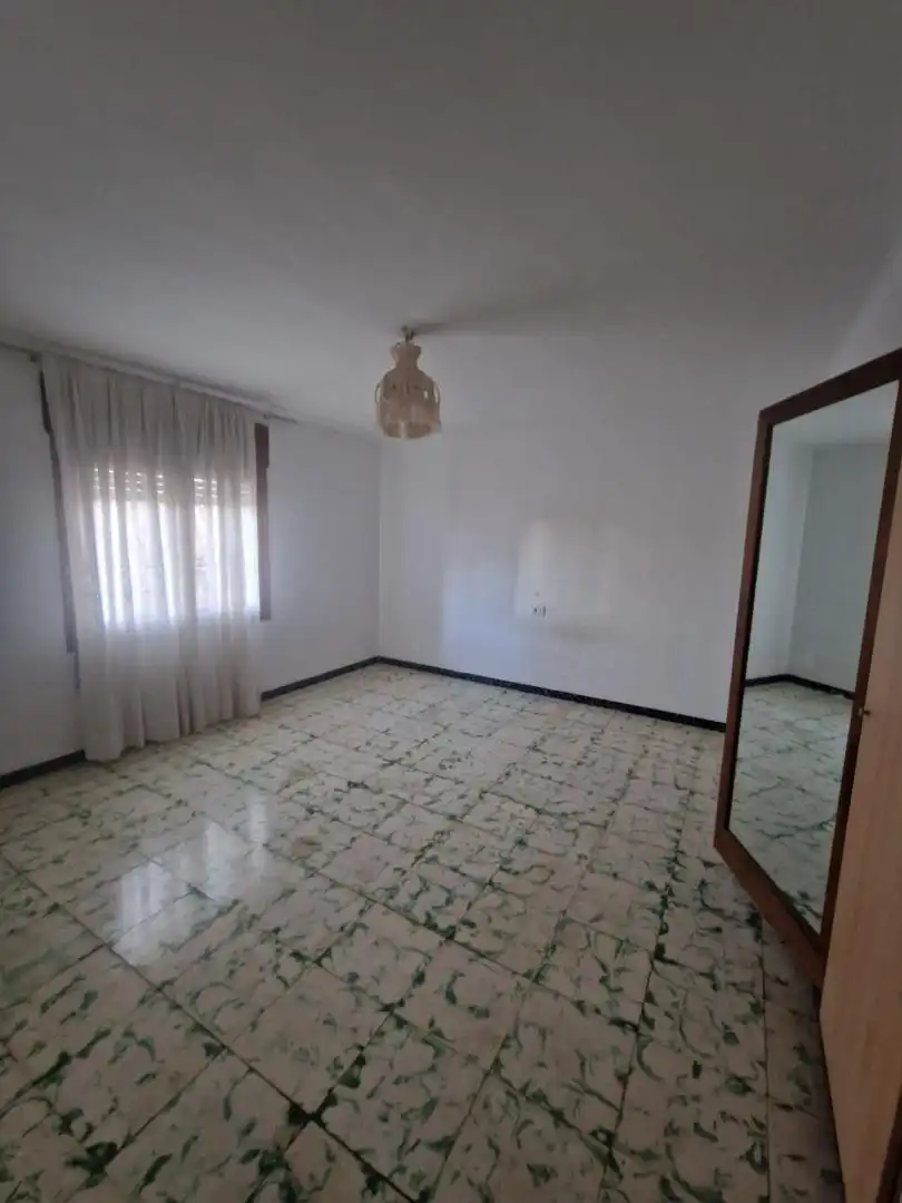 Casa adosada en venta en Avenida Doctor Fleming, 3, San Rafael del Río Habitación de Casa adosada en venta en San Rafael del Río con Aire acondicionado, Jardín privado y Terraza