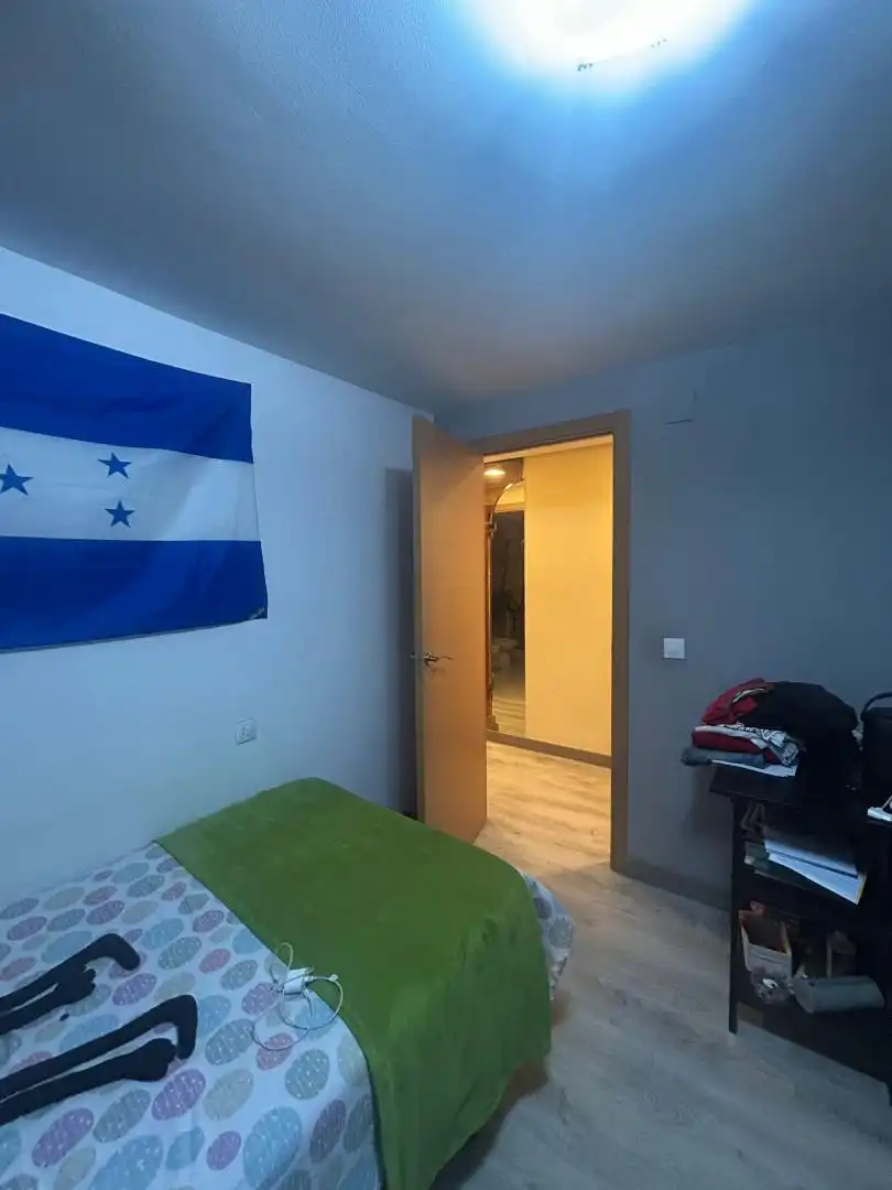 Pis en venda a Avenida de Los Huetos, 30, Sansomendi Dormitori de Pis en venda en Vitoria - Gasteiz amb Calefacció, Traster i Moblat