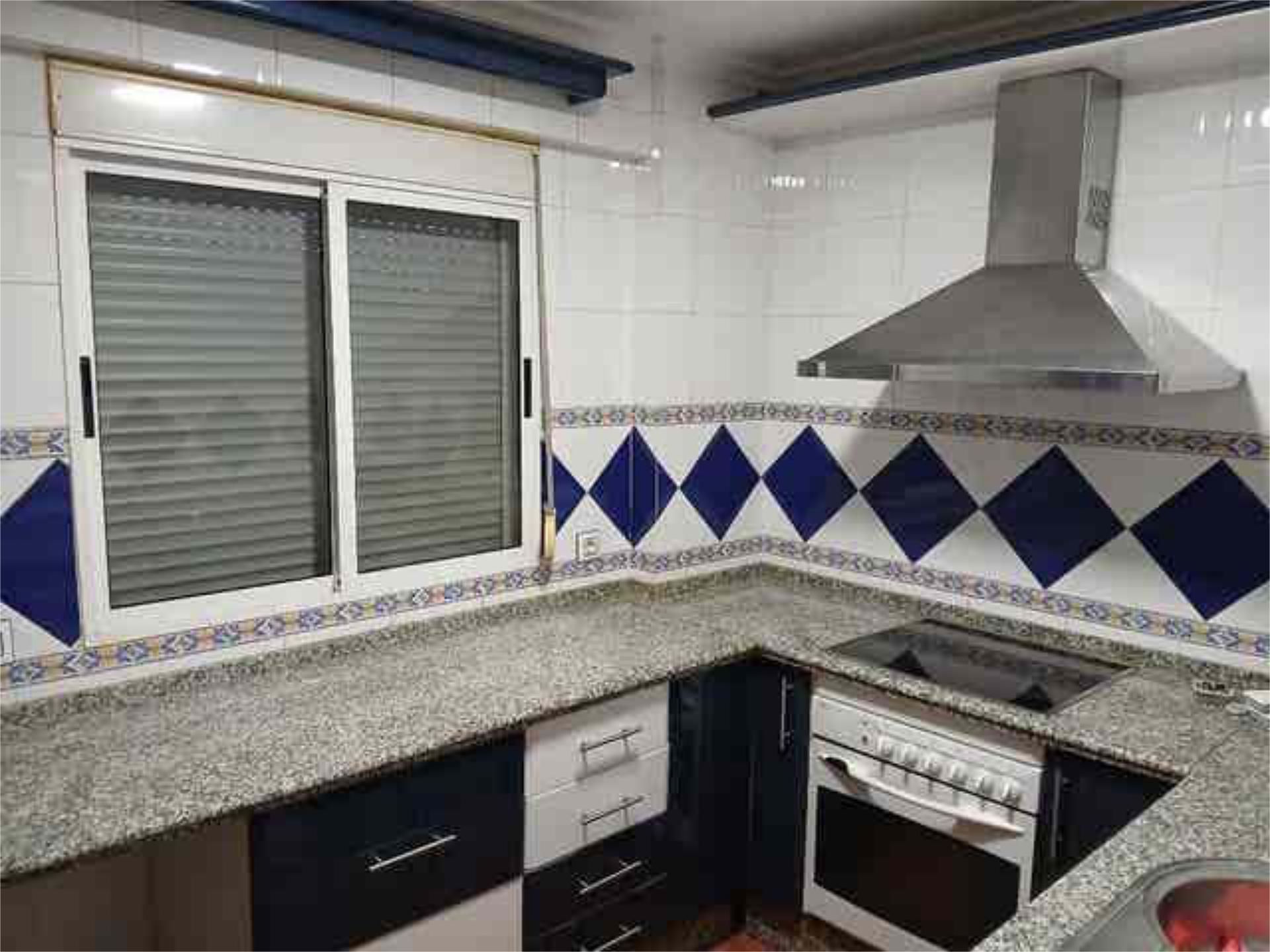 Kitchen of Flat for sale in  Sevilla Capital  with Furnished