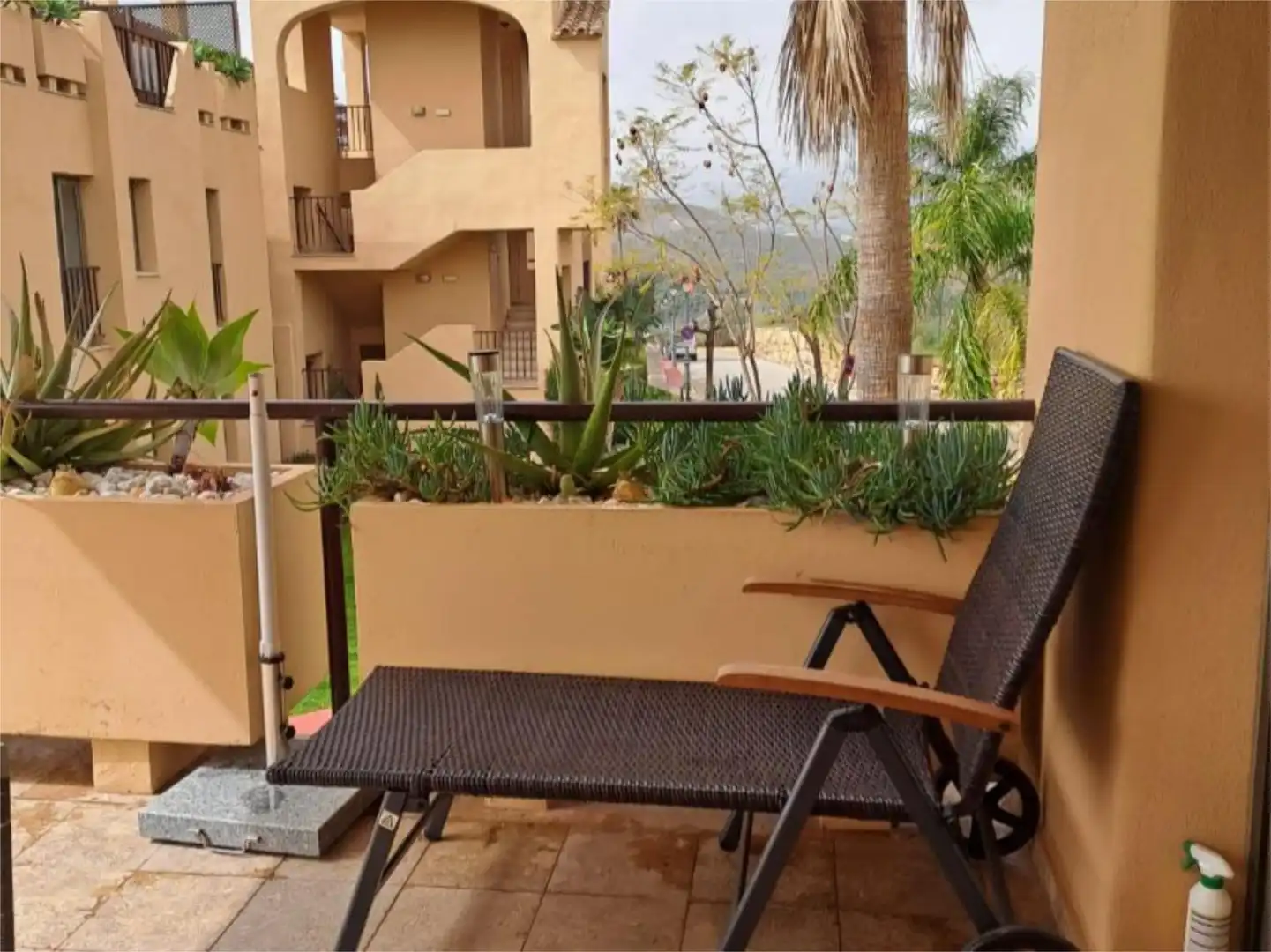 Terrasse von Wohnung zum Verkauf in Benahavís mit Klimaanlage, Terrasse und Schwimmbad