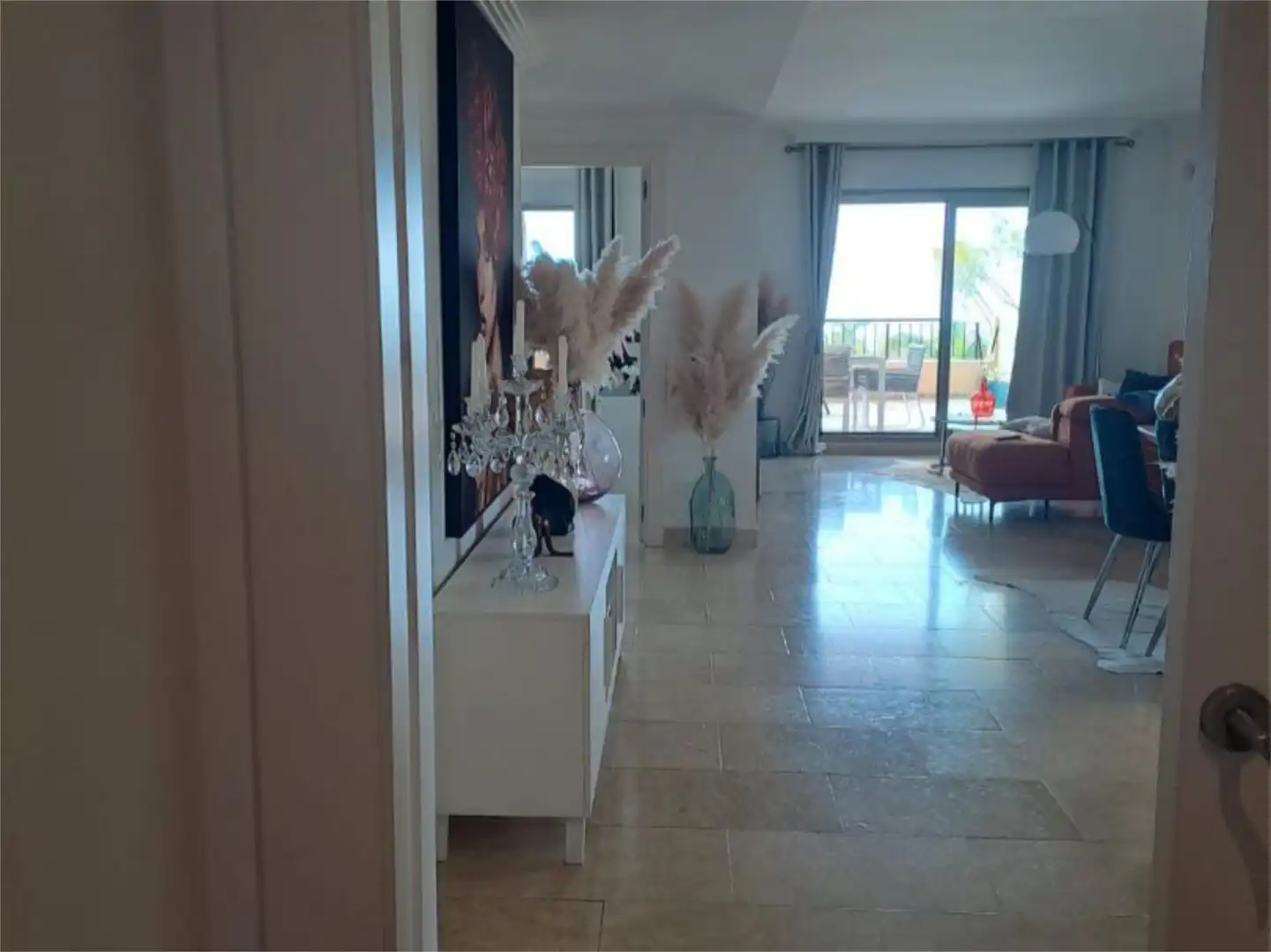 Wohnung zum Verkauf in Benahavís mit Klimaanlage, Terrasse und Schwimmbad