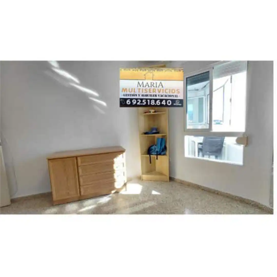 Habitación de Estudio en venta en Torrox con Terraza y Piscina