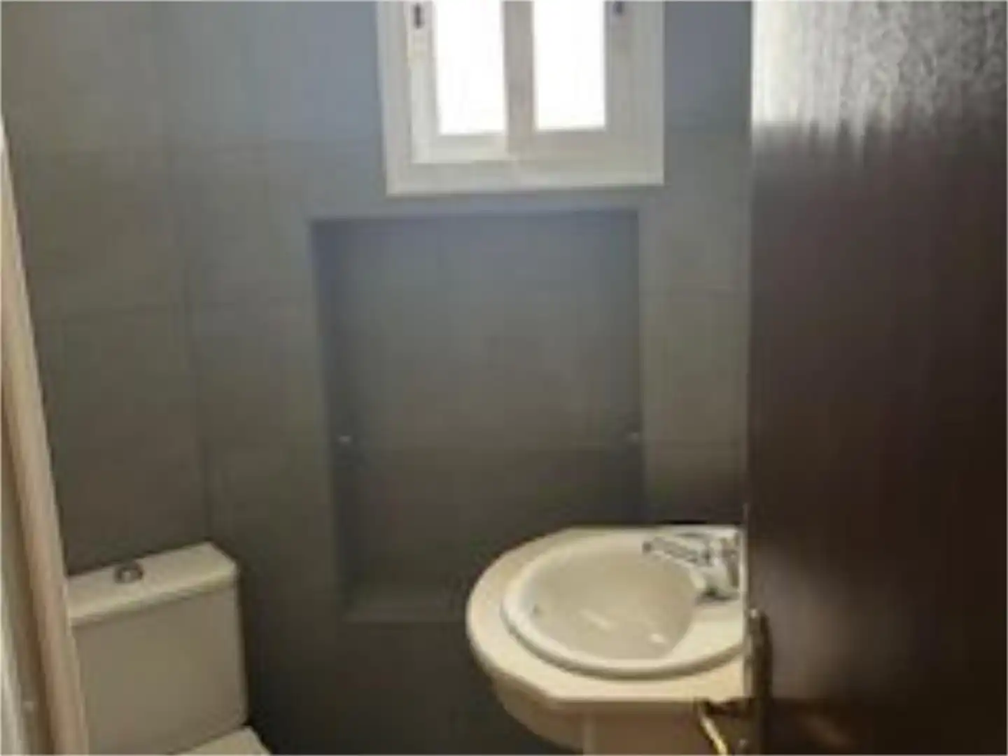 Baño de Piso en venta en Madrid con Aire acondicionado, Calefacción y Jardín privado