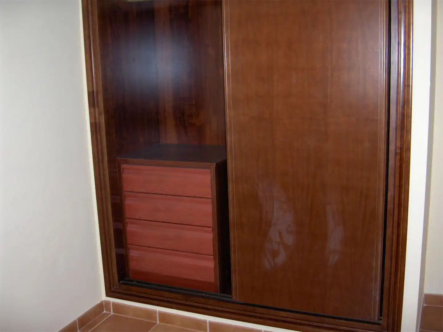 Piso en venta en Avenida Jose Antonio Bravo, 91, Alpujarra de la Sierra Habitación de Piso en venta en Alpujarra de la Sierra
