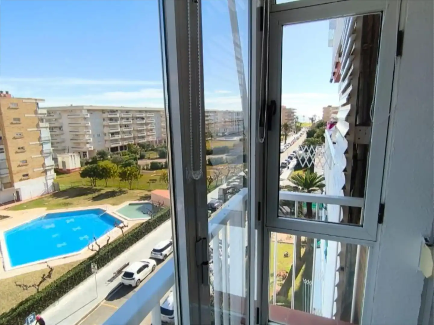 Piso de alquiler en Carrer de Joaquim Serra, 15, La Pineda
