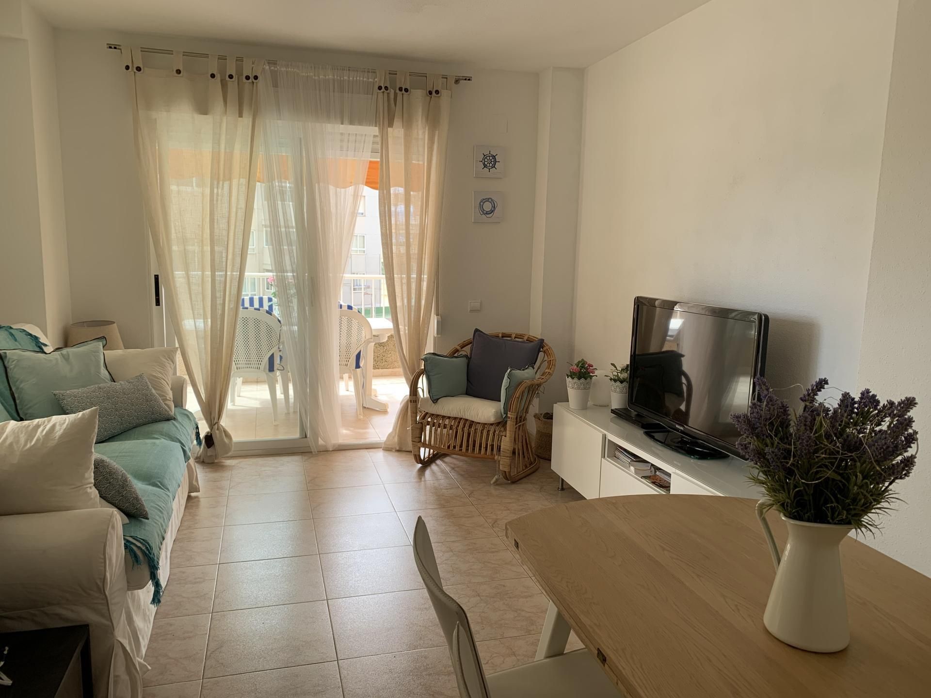 Sala d'estar de Apartament de lloguer en Xeraco amb Piscina i Balcó