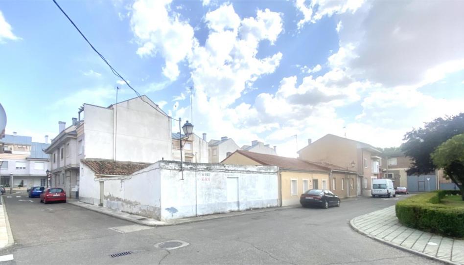 Single-family semi-detached for sale in Calle Sebastián Elcano, 11, Avenida de Madrid, Palencia Capital - image 1 Photo 1 of Single-family semi-detached for sale in Calle Sebastián Elcano, 11, Avenida de Madrid, Palencia Capital