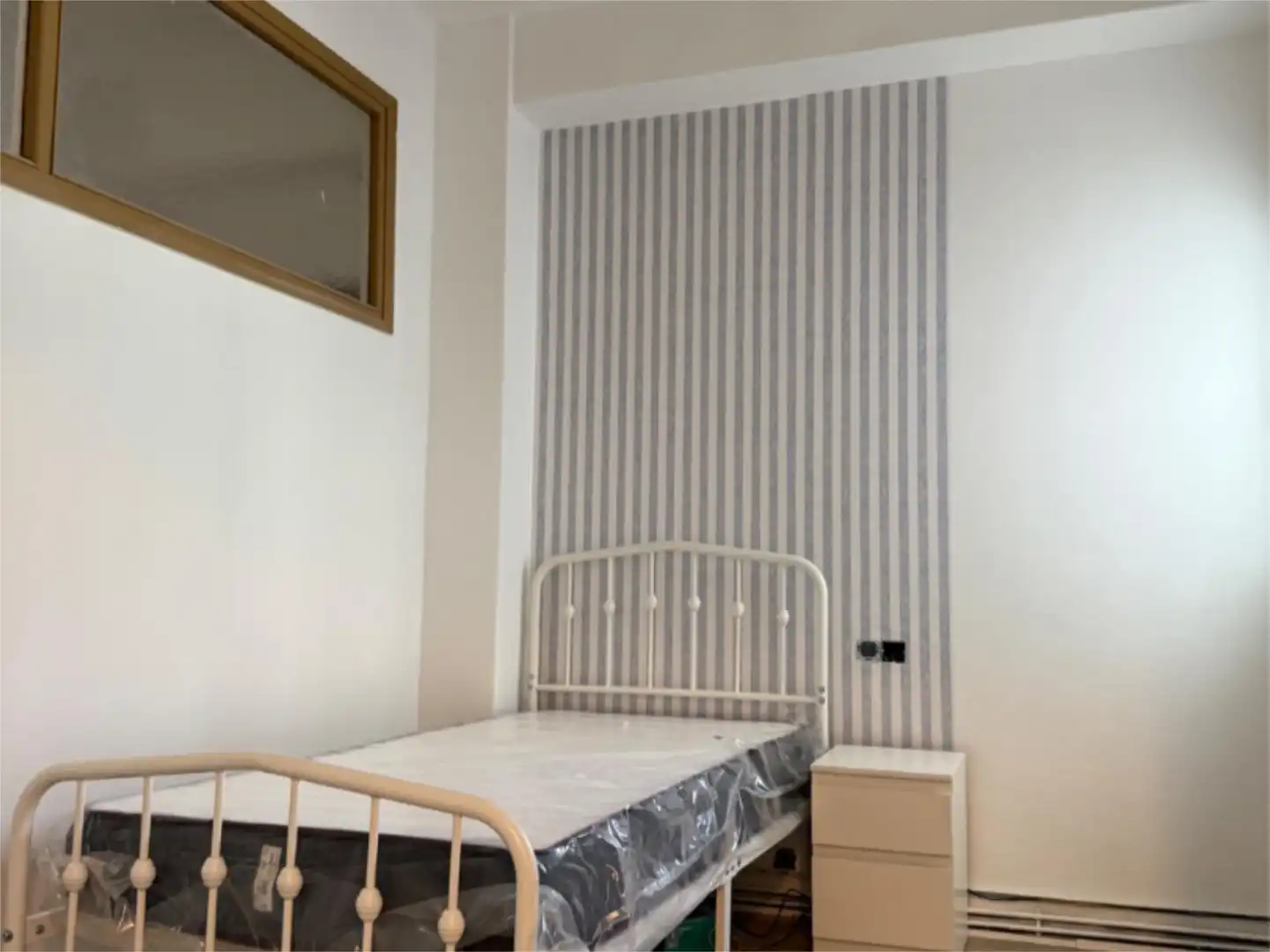 Piso en venta en Rúa Río Chamoso, 8, San Roque - As Fontiñas Habitación de Piso en venta en Lugo con Calefacción, Parquet y Trastero