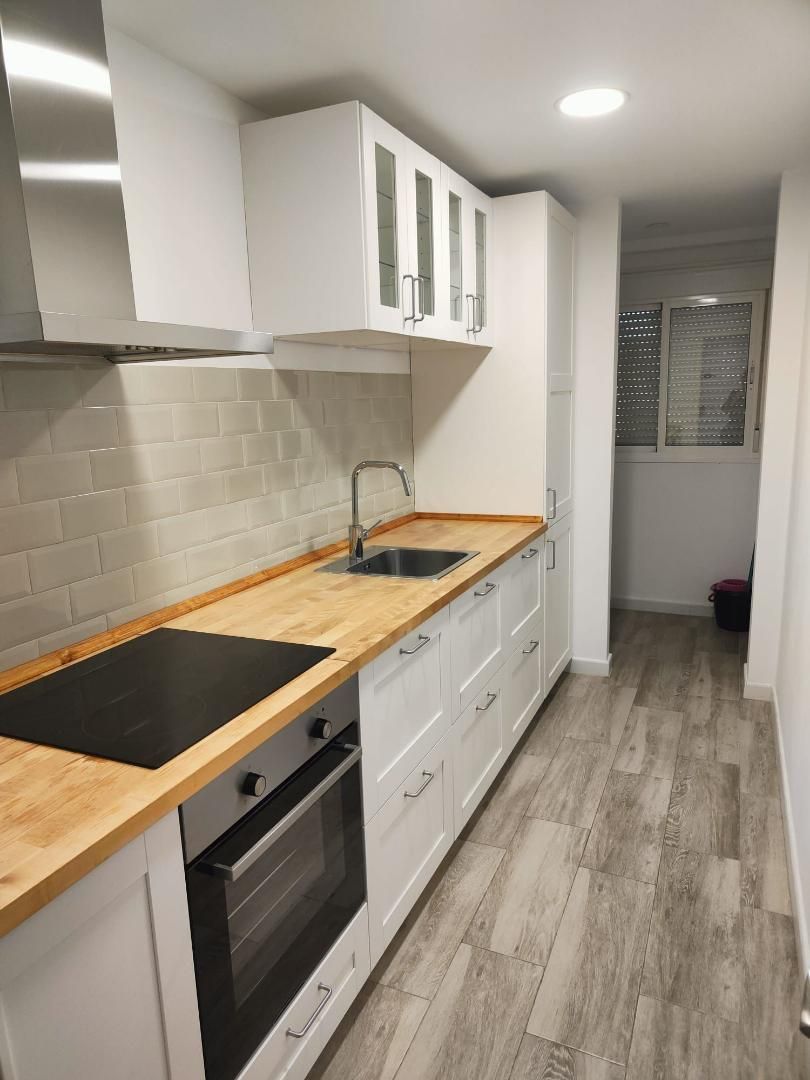 Pis en venda a Calle San Luis, 5, Ayuntamiento - Barrio Alto Cuina de Pis en venda en Sanlúcar de Barrameda amb Terrassa