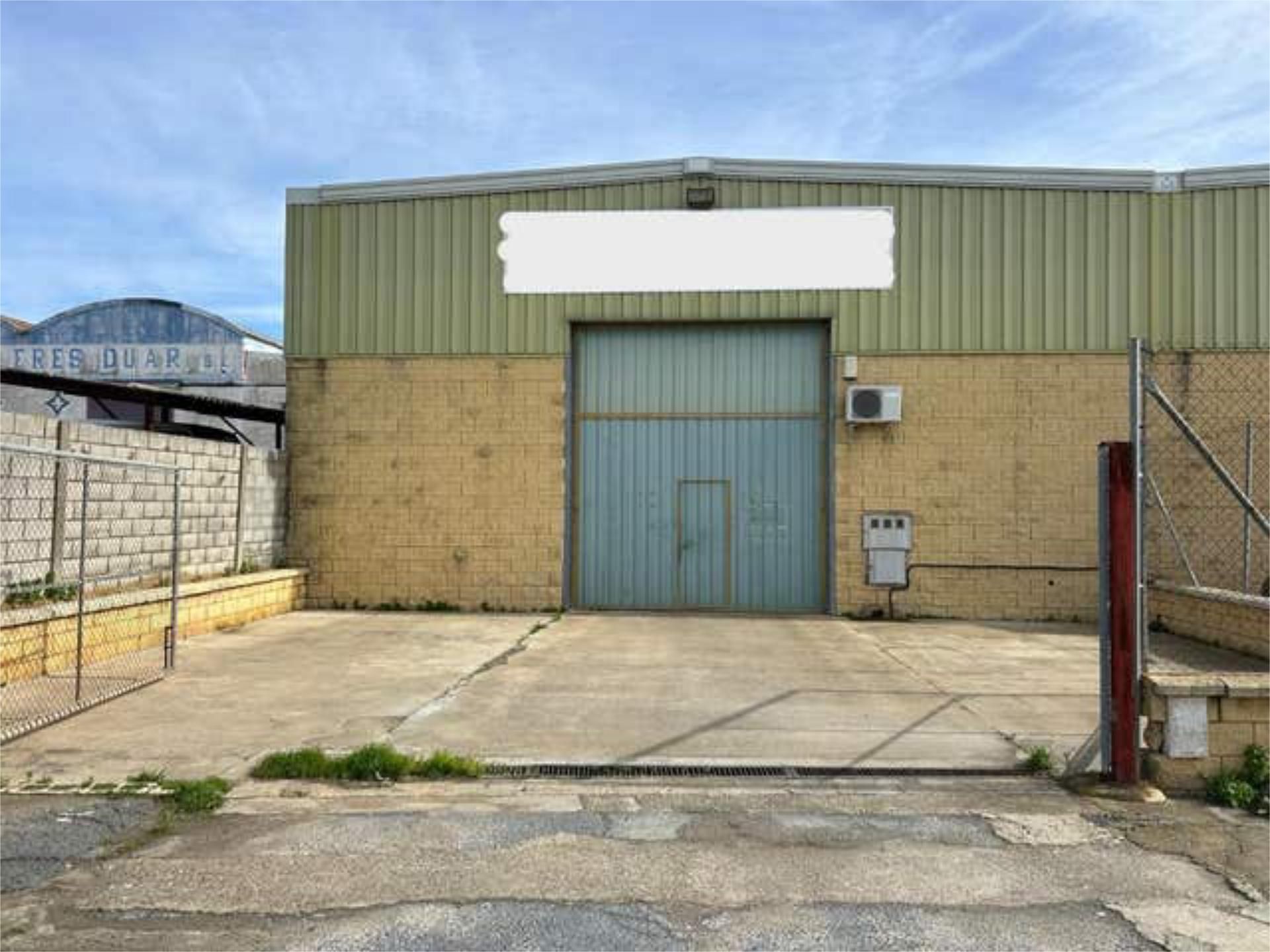 Exterior view of Industrial buildings for rent in Rociana del Condado  with Air Conditioner