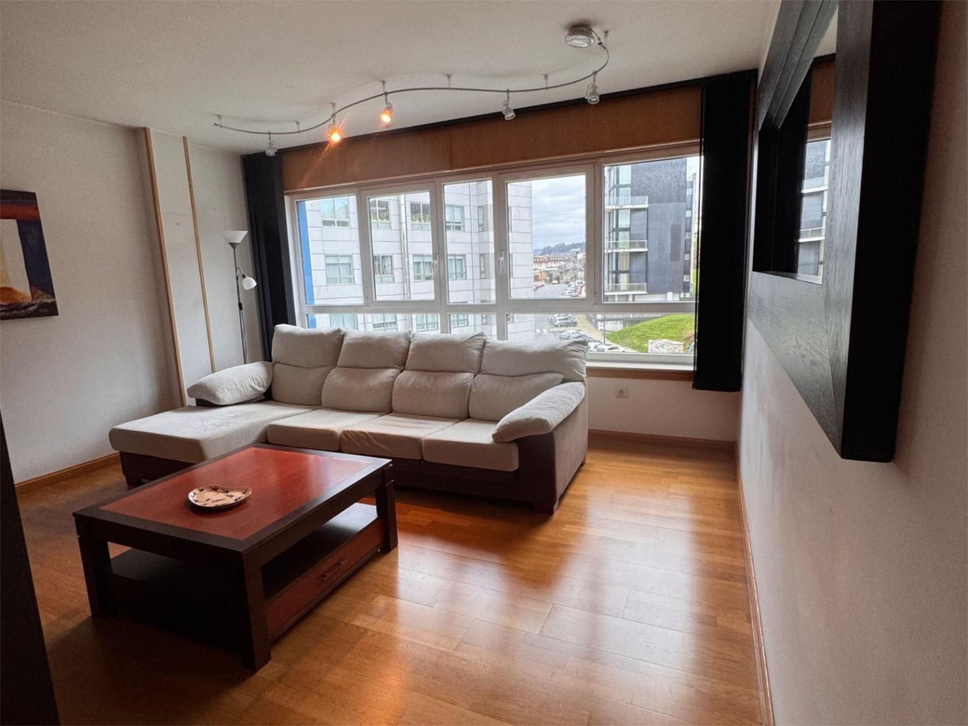 Living room of Flat for rent in Culleredo  with Heating, Parquet flooring and Storage room