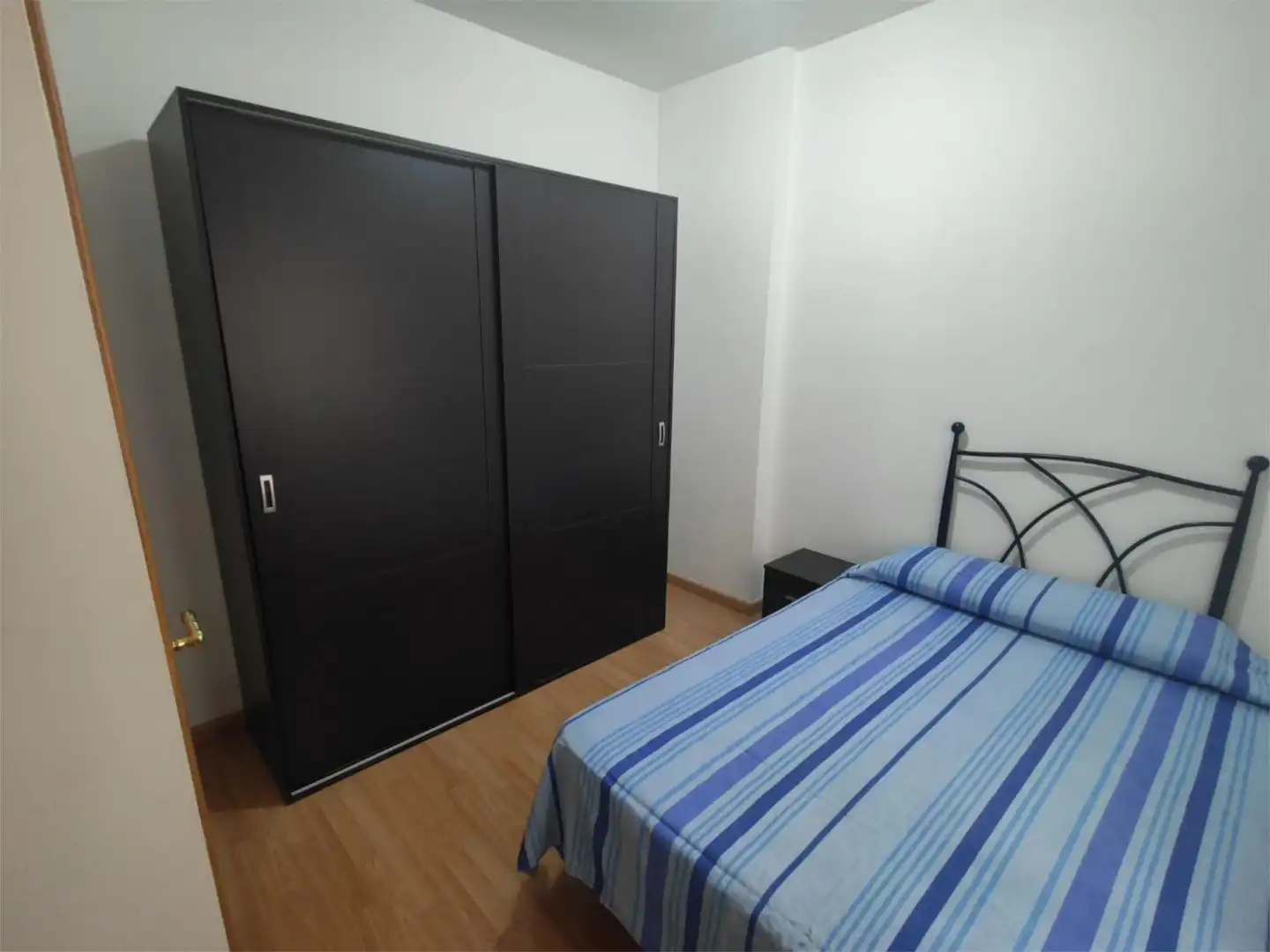 Piso en venta en Calle Carrera, 11, Villanueva del Arzobispo Habitación de Piso en venta en Villanueva del Arzobispo con Calefacción, Parquet y Amueblado