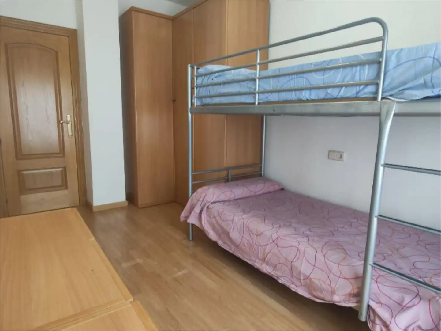 Piso en venta en Calle Carrera, 11, Villanueva del Arzobispo Habitación de Piso en venta en Villanueva del Arzobispo con Calefacción, Parquet y Amueblado