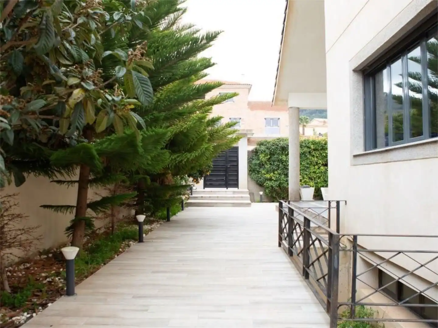 Casa o xalet en venda a Calle Borraja, 9, Dílar Vista exterior de Casa o xalet en venda en Dílar amb Aire condicionat, Calefacció i Jardí privat