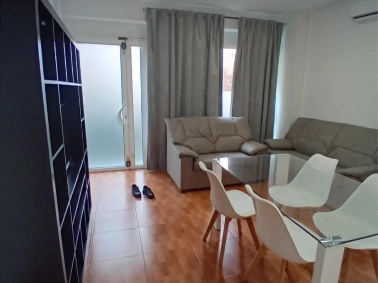 Sala de estar de Apartamento de alquiler en Cáceres con Aire acondicionado, Calefacción y Amueblado