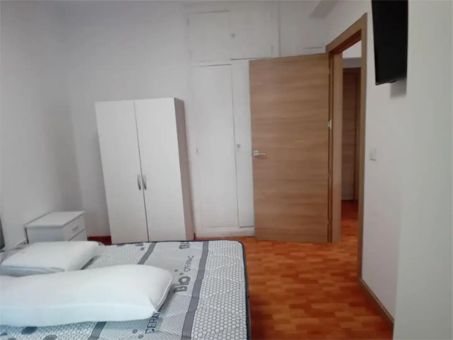 Habitación de Apartamento de alquiler en Cáceres con Aire acondicionado, Calefacción y Amueblado