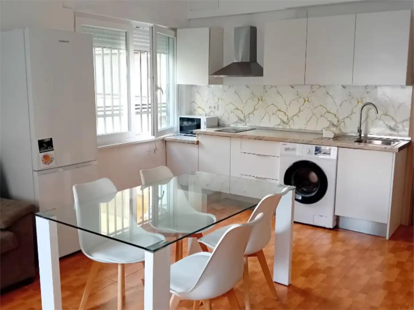 Cocina de Apartamento de alquiler en Cáceres con Aire acondicionado, Calefacción y Amueblado
