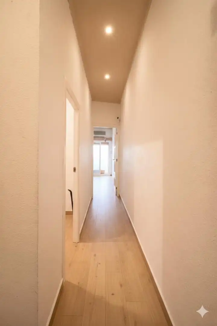 Piso en venta en Carrer de Felip Bertran i Güell, 8, El Congrés i els Indians Piso en venta en Barcelona con Parquet y Balcón