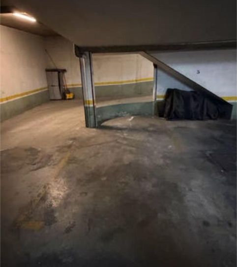 Foto 2 de Garaje de alquiler en Almendrales, Madrid Capital