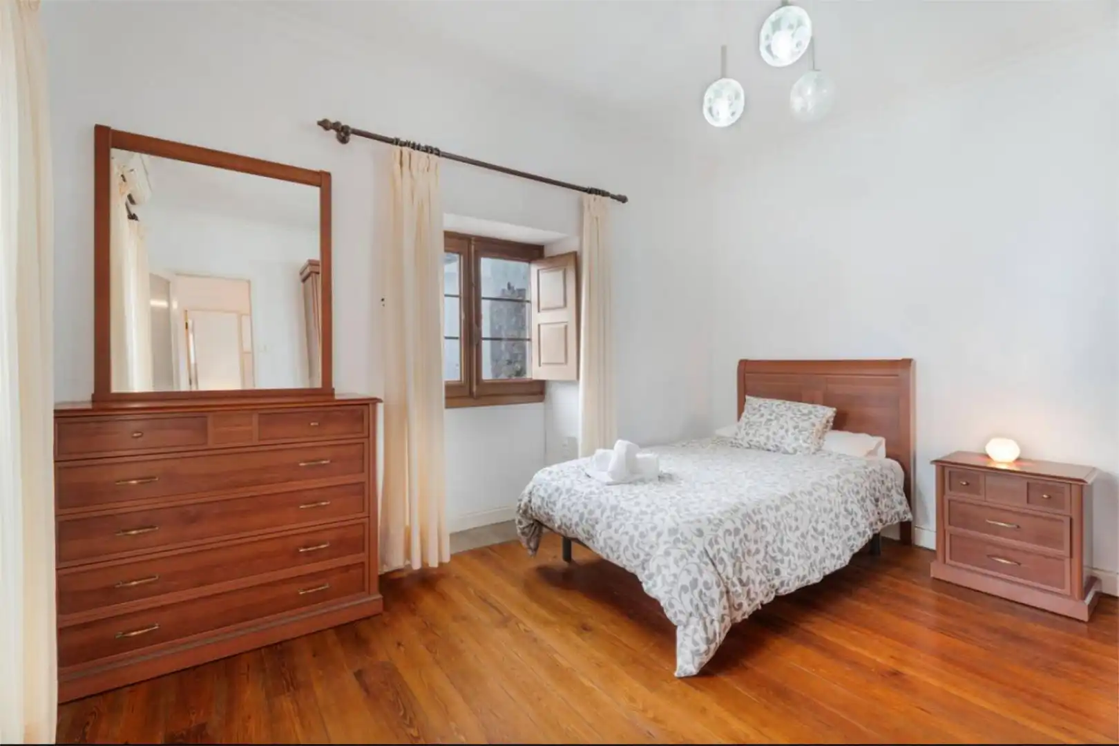 Casa o xalet en venda a Calle Provisor Magdaleno, 110, Valverde (Santa Cruz de Tenerife) Dormitori de Casa o xalet en venda en Valverde (Santa Cruz de Tenerife)