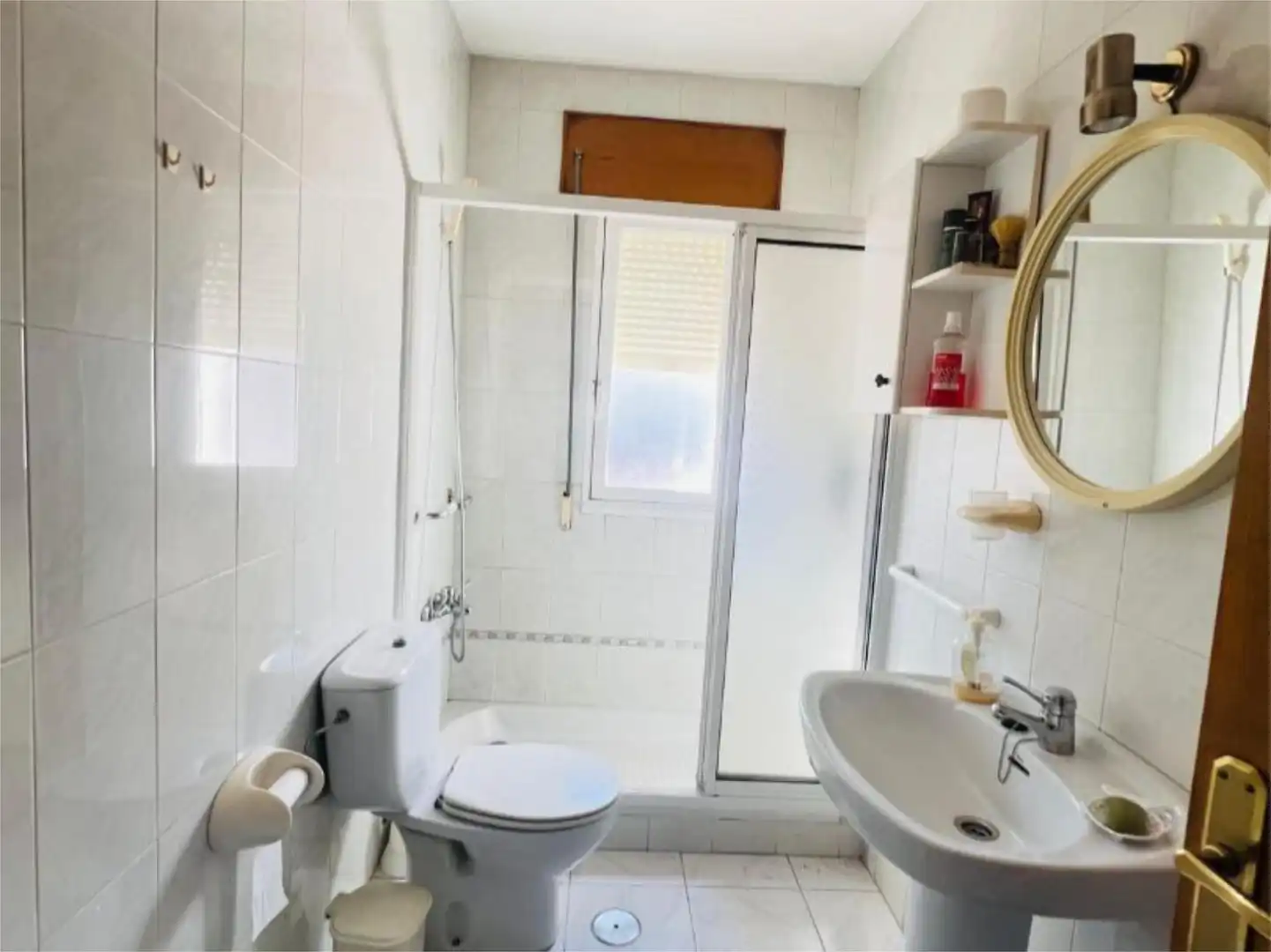 Bany de Pis en venda en Quiroga amb Calefacció, Parquet i Terrassa