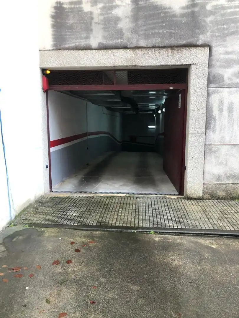 Garage for rent in Avenida Alcalde Manuel Platas Varela, 146, Oseiro Parking of Garage for rent in Arteixo