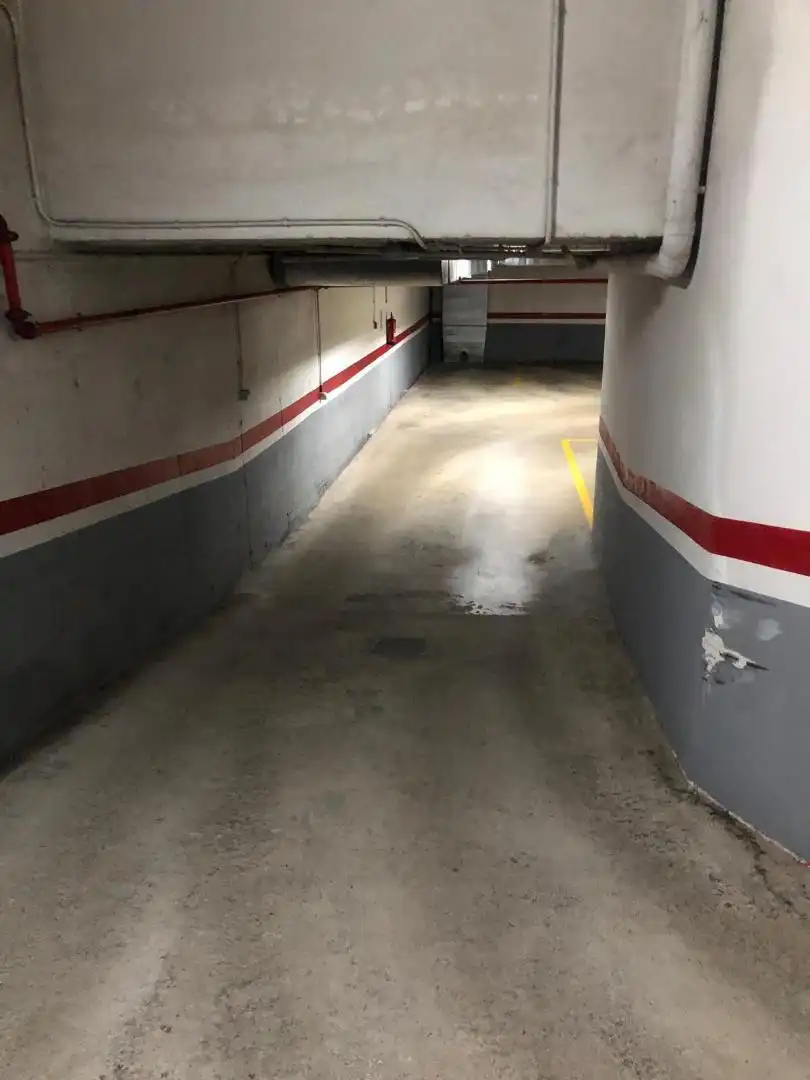 Garage for rent in Avenida Alcalde Manuel Platas Varela, 146, Oseiro Parking of Garage for rent in Arteixo